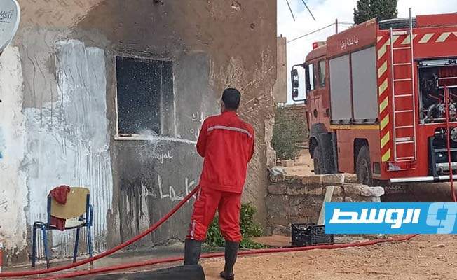 من عمليات إخماد حريق في منزل مواطن بمدينة ككلة، 22 أغسطس 2023. (هيئة السلامة الوطنية)
