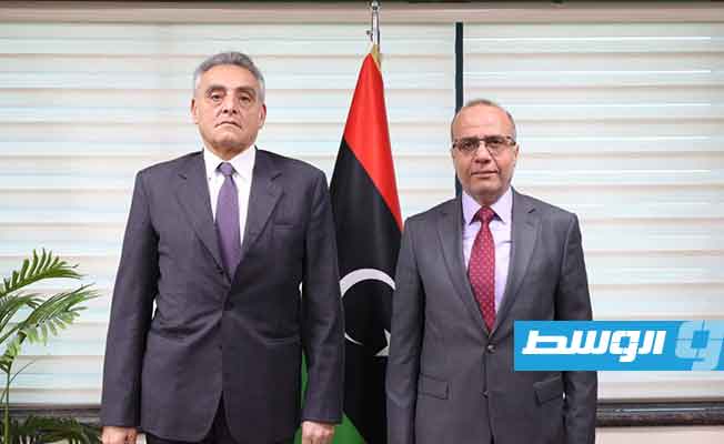 من لقاء نائب رئيس المجلس الرئاسي عبد الله اللافي والسفير الإيطالي لدى ليبيا جوزيني بوتشينو، 7 مارس 2022. (المجلس الرئاسي)