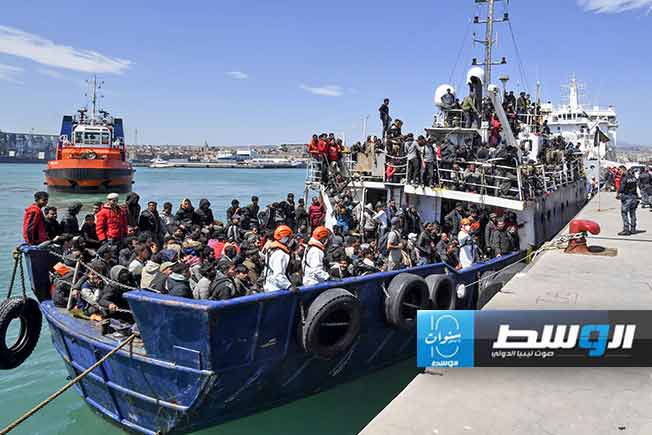 إيطاليا: القبض على 12 متهما بتهريب مهاجرين بزوارق سريعة من تونس