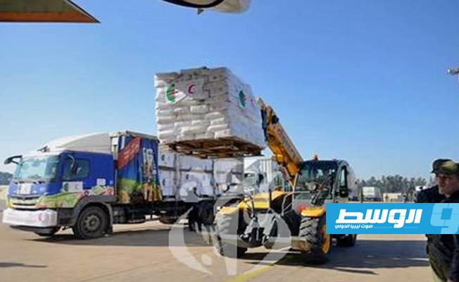 الجيش الجزائري ينقل أكثر من 100 طن مساعدات إنسانية إلى ليبيا