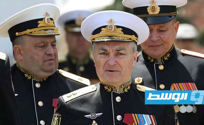 بعدما أعلنت كييف مقتله.. قائد أسطول البحر الأسود الروسي يظهر في اجتماع