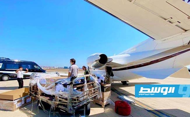 شحنة الإمدادات الطبية التي وصلت إلى مطار معيتيقة، الاثنين، 31 أغسطس 2020. (وزارة الصحة بحكومة الوفاق الوطني)