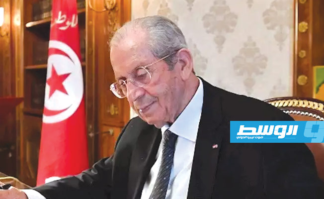 رئيس تونس الموقت يعقد أول اجتماع لمتابعة الوضع على الحدود الليبية