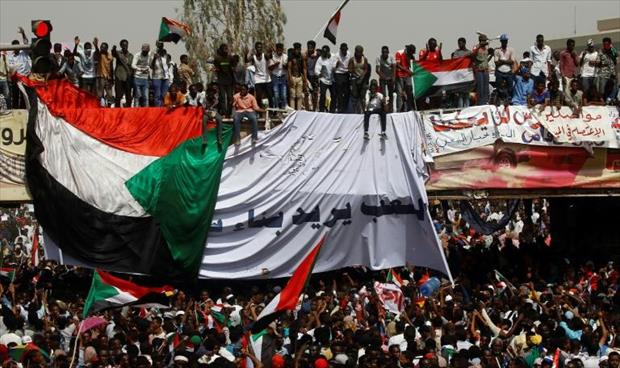 عام على سقوط البشير.. السودان لا يزال غارقا في أزماته