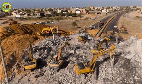 شركة الخدمات العامة تعلن قرب الانتهاء من إزالة «كوبري إتش» في طرابلس