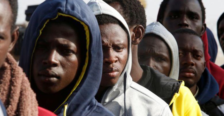 تونس تسمح بدخول مهاجرين طردتهم إلى ليبيا بعد احتجاج من كوت ديفوار