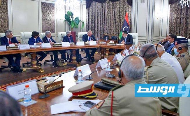 السراج يبحث تطوير القدرات العسكرية الليبية مع مؤسسة «جونز» الأميركية للاستشارات الأمنية