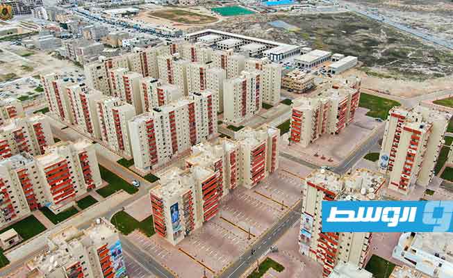 «عمارات السبخة» بمنطقة السلماني في بنغازي التي أعيد تسميتها بـ«حي المشير» وافتتحها حفتر، الثلاثاء 21 مارس 2023 (القيادة العامة)