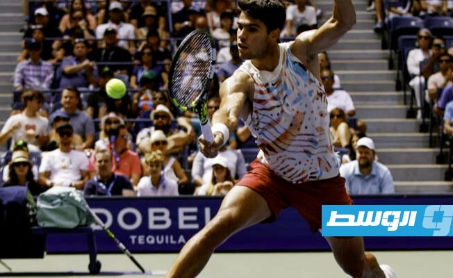 «الماتادور» الإسباني ألكاراس يضرب بقوة في ملاعب التنس الأميركية ويحلم بخطى فيدرر