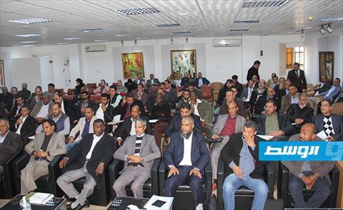 حسن أونيس يجتمع مع خمسين مدير مكتب ثقافي من بلديات ليبيا (فيسبوك)