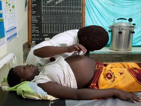 «يونيسف» تحذر من مخاطر تهدّد حياة الأطفال الرضّع بالبلدان الفقيرة