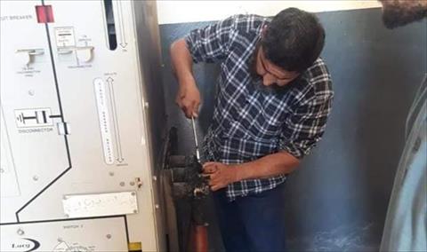 شركة الكهرباء: صيانة رأس كابل ضغط عالي بمنطقة قرقارش في أول أيام العيد