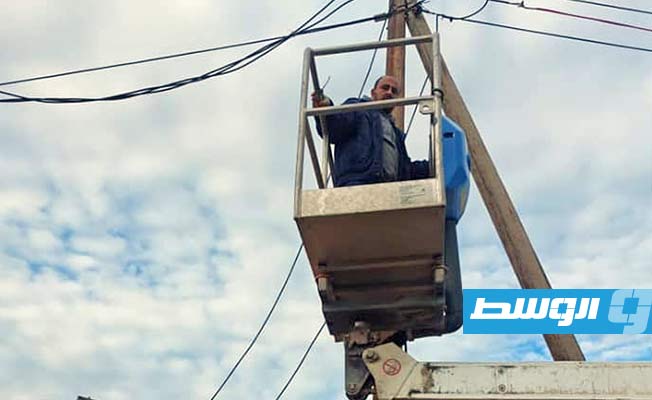 صيانة الشبكة الكهربائية المتضررة جراء الأمطار في طرابلس