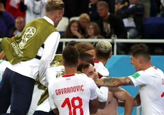 سويسرا تضع صربيا في مواجهة نارية مع البرازيل