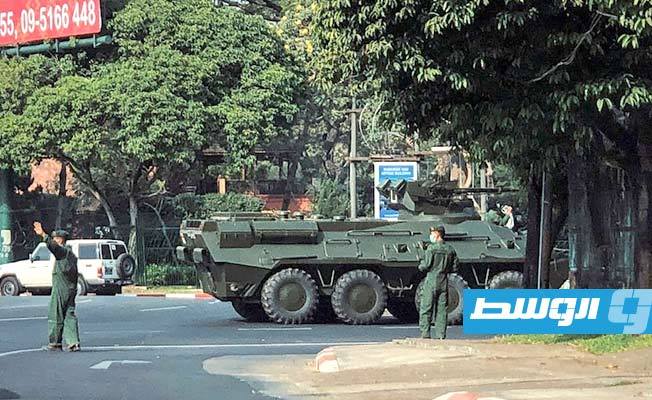 السفارة الأميركية في بورما تحذر من تحركات للجيش و«قطع الاتصالات»