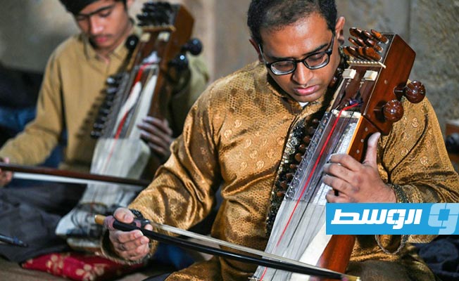 العزف على السارانغي تقليد متوارث يتلاشى في باكستان