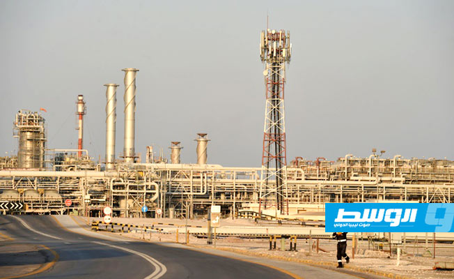 السعودية تعلن تخفيض إنتاجها النفطي بمليون برميل إضافي