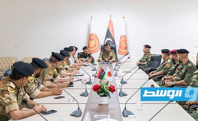 اتفاق على تعزيز التعاون بين منطقتي الساحل الغربي والوسطى العسكريتين