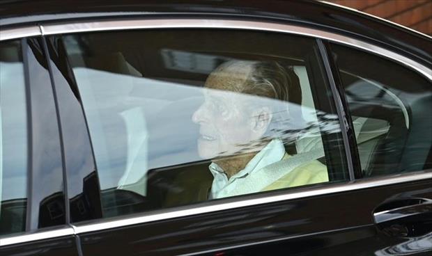 الأمير فيليب يغادر المستشفى بعد علاج استمر شهرا