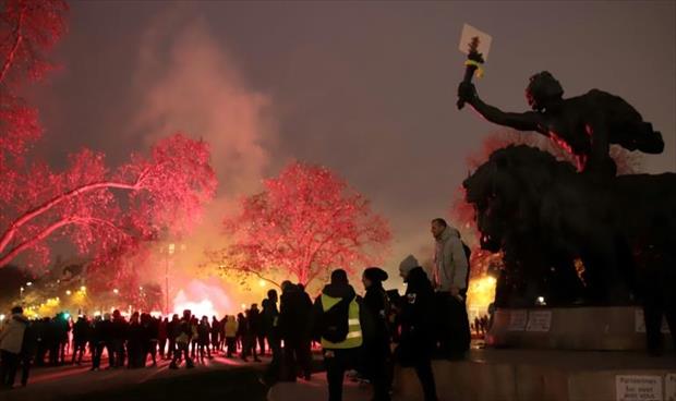 استمرار إضراب النقل المشترك في فرنسا وتظاهرات في عدة مدن