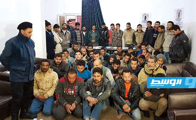 ضبط 25 مهاجرًا مصريًا بمنطقة البيضان جنوب أجدابيا