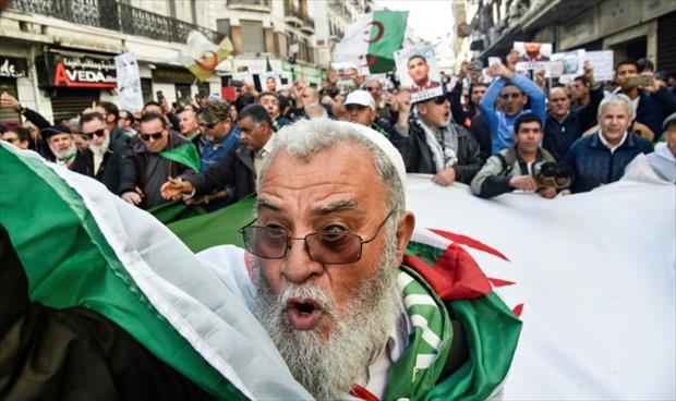 الحراك الجزائري ينظم صفوفه بعد نحو عام من التظاهرات