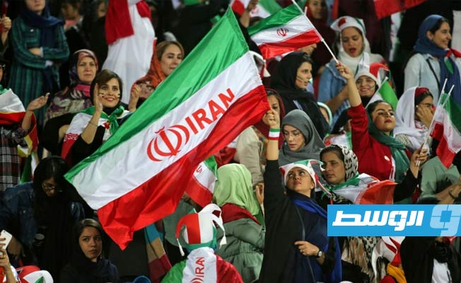 الاتحاد الإيراني يطالب البرلمان بالسماح للمشجعات بحضور المباريات