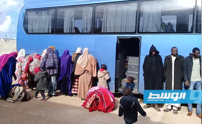 نقل 20 مهاجرًا من تشاد والسودان إلى فرع جهاز الهجرة في بنغازي