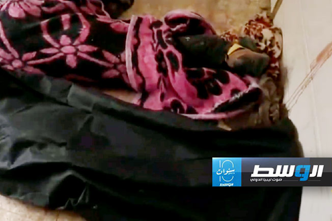 جانب من المجزرة التي وقعت في دير البلح بعد استهداف الاحتلال شاحنة مساعدات. (صورة مثبتة من فيديو)