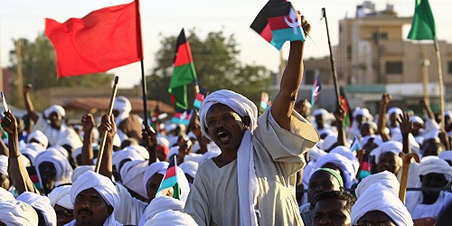 قوى الاحتجاج في السودان تدعو لإضراب عام ردًا على تعثر مفاوضاتها مع الجيش بشأن تسليم السلطة للمدنيين