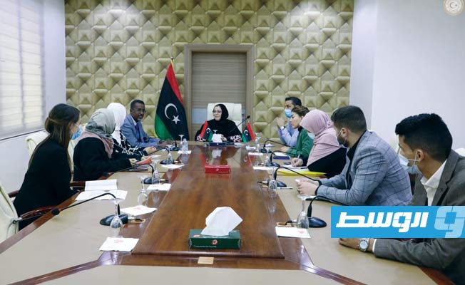 لقاء وزيرة شؤون المرأة مع ممثل «يونيسف» في ليبيا. (حكومة الوحدة الوطنية)