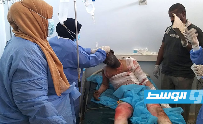 من عمليات إسعاف المواطنين المصابين في انفجار الشاحنة ببلدية بنت بية، 1 أغسطس 2022. (بوابة الوسط)