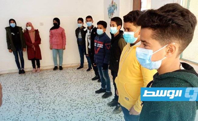 تطعيم طلاب المدارس بمنطقة السبيعة، 29 ديسمبر 2021. (وزارة الصحة)