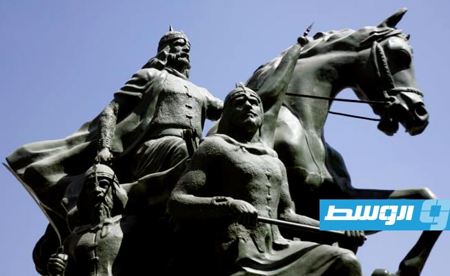 الموت يغيب صاحب تمثال صلاح الدين في دمشق