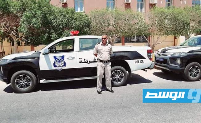 سيارات الشرطة التي سلمتها وزارة الداخلية إلى مديرية أمن بني وليد. (الإنترنت)