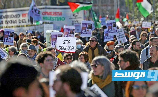 إسبانيا.. آلاف المتظاهرين يطالبون بوقف «تجارة الأسلحة، والعلاقات مع إسرائيل»