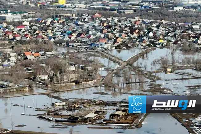 روسيا: الفيضانات تجتاح أكثر من 10 آلاف منزل في مناطق الأورال وفولغا وغرب سيبيريا