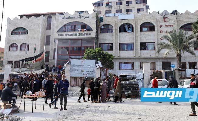 «الهلال الأحمر»: نفاد الأكسجين من مستشفى الأمل مع استمرار حصار دبابات الاحتلال له