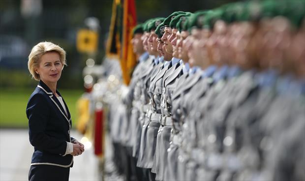 المستشارة الألمانية ووزيرة الدفاع تتعهدان بزيادة الإنفاق العسكري