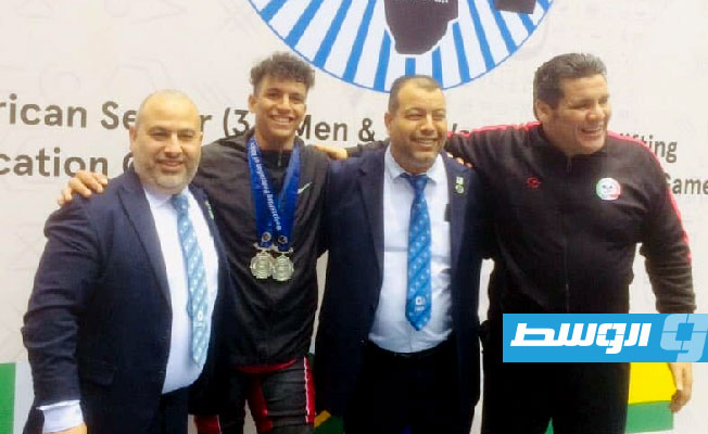 جانب من مشاركة البعثة الليبية في البطولة الأفريقية لرفع الأثقال بمصر (فيسبوك)