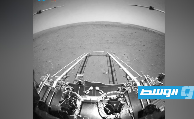 «تشورونغ» يرسل صوره الأولى من المريخ
