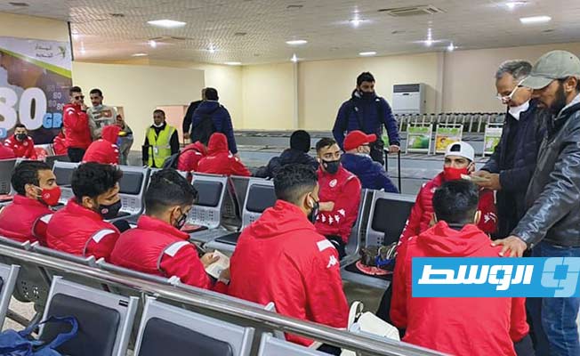 وصول المنتخب التونسي مطار بنينا (صفحة اتحاد الكرة الليبي عبر فيسبوك)