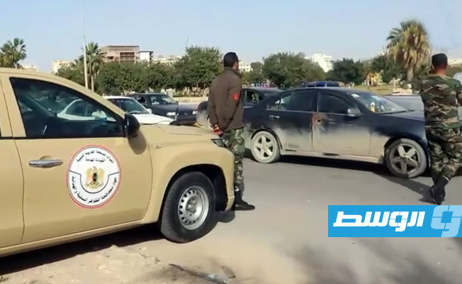 دورية تابعة للغرفة الأمنية المشتركة في بنغازي. (لقطة من فيديو نشرته المديرية أمن بنغازي)