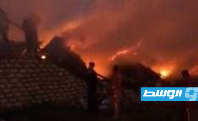 حريق بمخزن للمفروشات بمنطقة قصر بن غشير