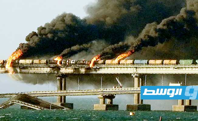 بوتين يحمل الاستخبارات الأوكرانية مسؤولية الانفجار على جسر القرم