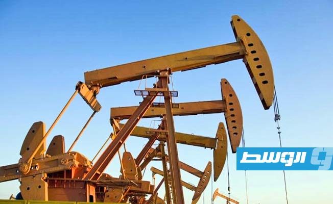 أسعار النفط ترتفع مع احتمال حظر أوروبا الخام الروسي وتراجع الإمدادات من ليبيا