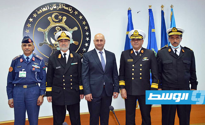 رئيس أركان القوات المالطية، في قاعدة طرابلس البحرية، 5 أبريل 2021. (رئاسة أركان القوات البحرية الليبية)