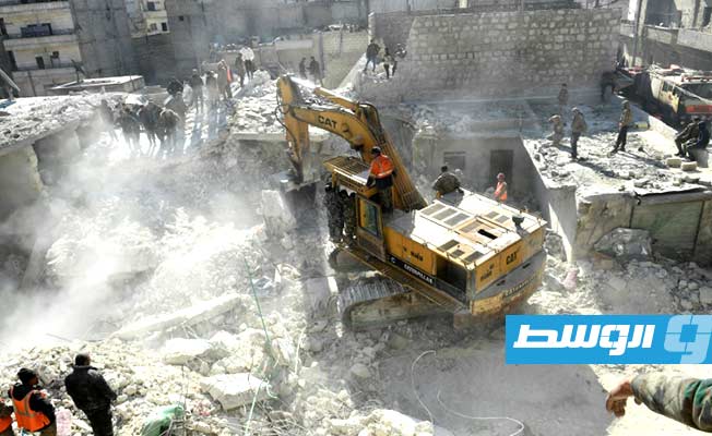 ارتفاع ضحايا انهيار مبنى في حلب السورية إلى 16 شخصا