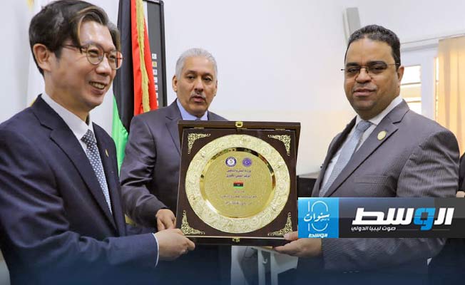 العابد يفتتح أقساما جديدة في المركز الليبي الكوري للتدريب المهني