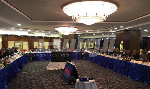 بالصور: تواصل اجتماع توحيد الجيش الليبي في القاهرة